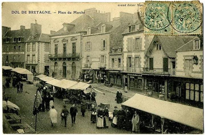 dol_place du marche.jpg